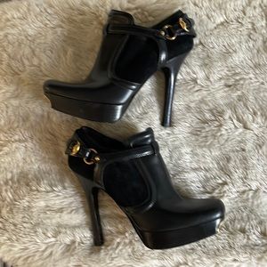 Gucci black leather and suede platform  ankle  bootie size 8